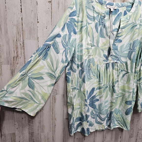 Anne Carson Women's Tropical Floral Bell Sleeve Tunic Blouse NWT Size Small - Picture 10 of 12